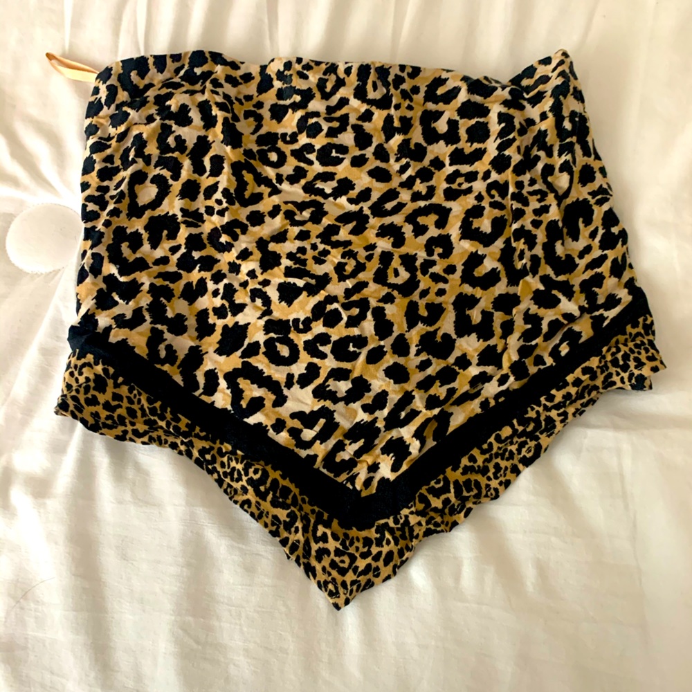 Leopard top